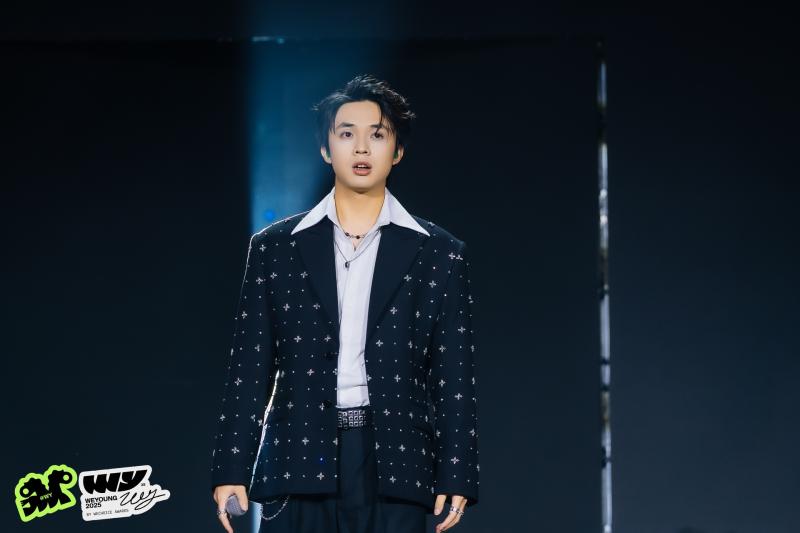 Rapper Nhật Hoàng: "Khoảnh khắc tôi biết mình đi đúng hướng là nhìn thấy ba mẹ ngồi dưới sân khấu"- Ảnh 6.
