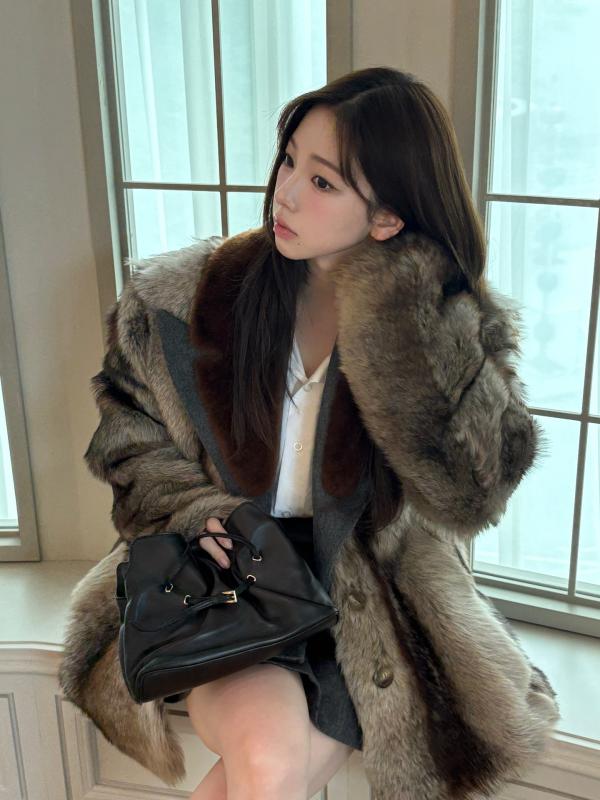 Lạ lùng: Karina giảm cân bằng cách ăn mặc đẹp- Ảnh 2.