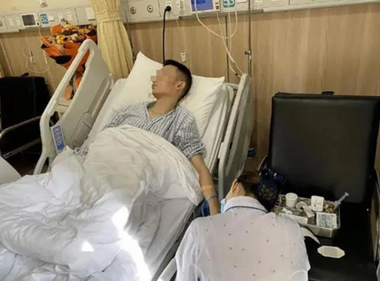 Nam thanh niên 29 tuổi mắc ung thư dạ dày vì uống gần 300 lần/năm loại nước nhiều người yêu thích- Ảnh 1.