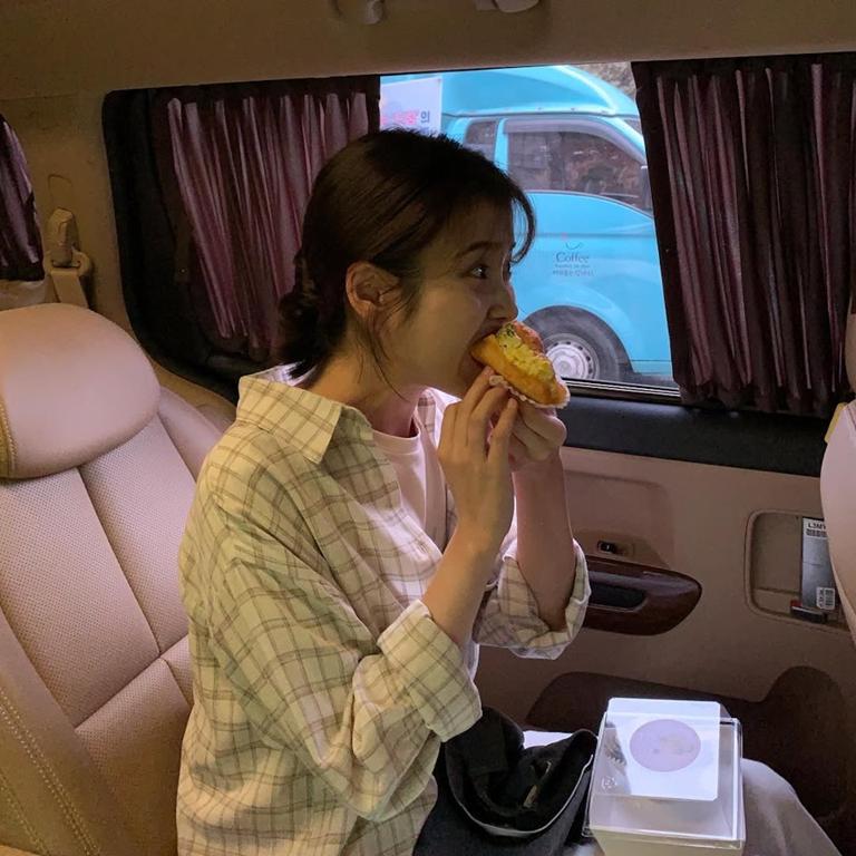 IU 
