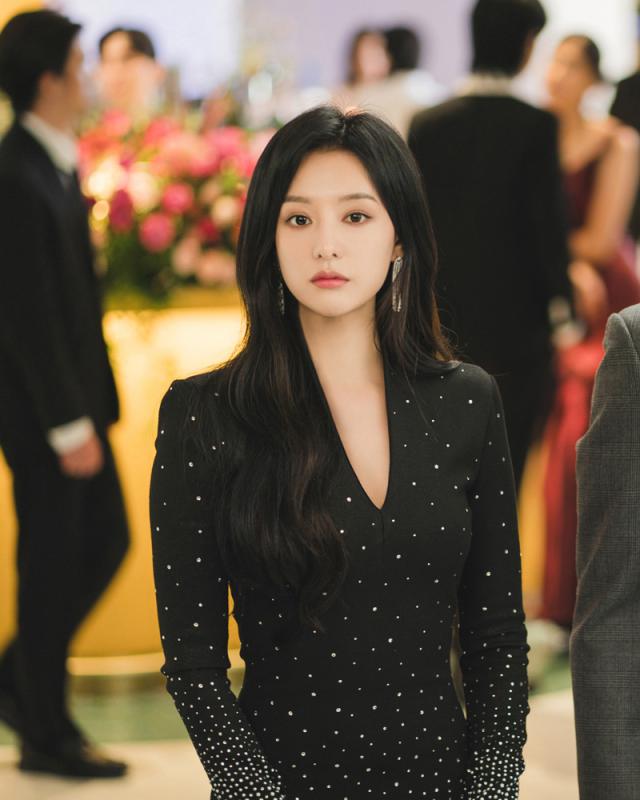 5 mỹ nhân lệch chuẩn mặt V-line vẫn đẹp rụng rời: Song Hye Kyo, Kim Ji Won đều góp mặt- Ảnh 12.