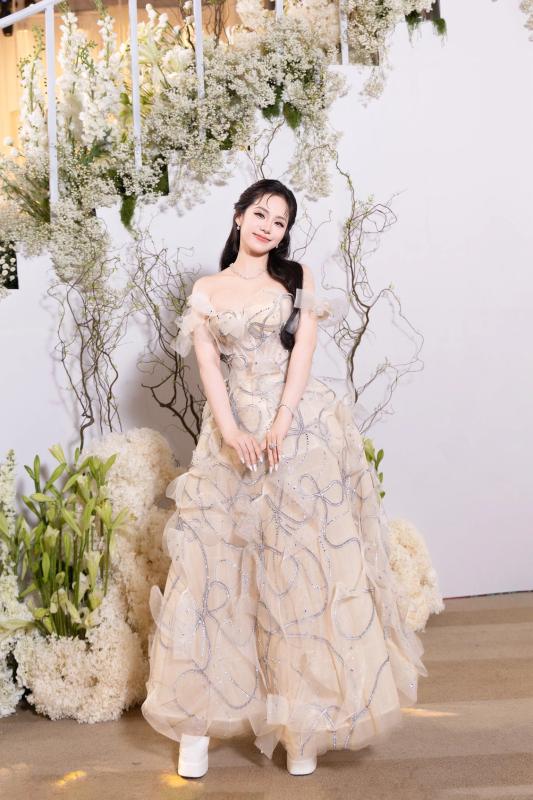 Nữ ca sĩ vừa nhận bằng đại học ở tuổi 41: Bỏ bạn trai nhạc sĩ, một mình ra nước ngoài sinh con- Ảnh 3.