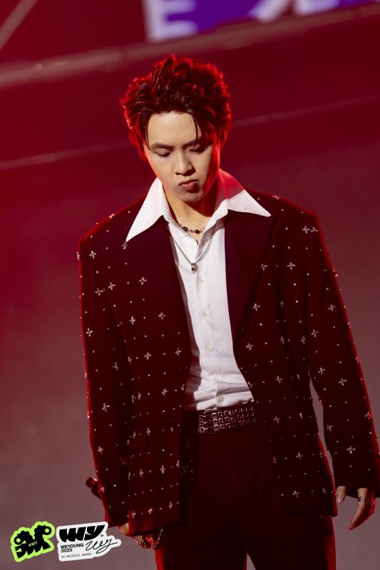 Rapper Nhật Hoàng: "Khoảnh khắc tôi biết mình đi đúng hướng là nhìn thấy ba mẹ ngồi dưới sân khấu"- Ảnh 3.