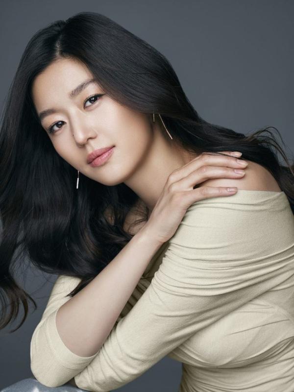 5 mỹ nhân lệch chuẩn mặt V-line vẫn đẹp rụng rời: Song Hye Kyo, Kim Ji Won đều góp mặt- Ảnh 6.