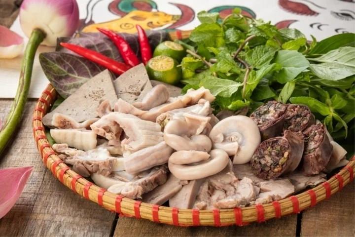 Lòng heo khoái khẩu nhưng nhiều người không biết mình thuộc nhóm phải kiêng- Ảnh 1.