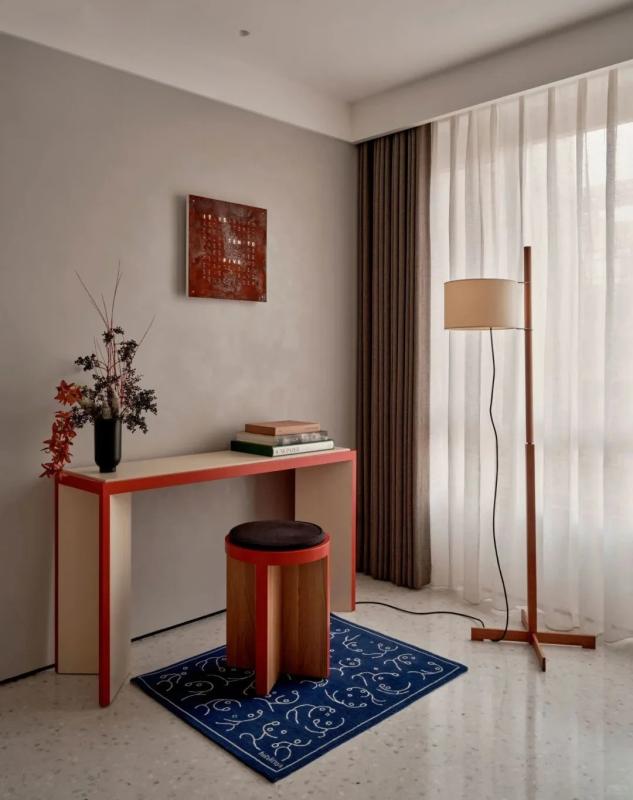 Ghé thăm "chốn đi về" mất 3 năm ấp ủ của siêu mẫu Lưu Văn: Hé lộ chi tiết chiếc giường cao 80cm đầy thú vị- Ảnh 9.