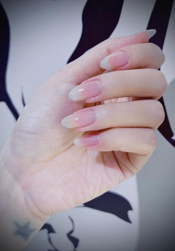 Kiểu ăn được duy trì hơn 1 năm qua giúp Thủy Tiên da đẹp mướt, nhìn sang bộ móng càng thấy lựa chọn đúng đắn- Ảnh 2.