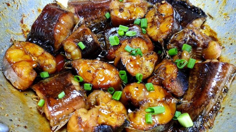 Việt Nam có loại cá người Trung Quốc ví ‘bổ ngang vi cá mập’: Cực tốt cho nam giới mà hay bị chê ‘bẩn’- Ảnh 3.