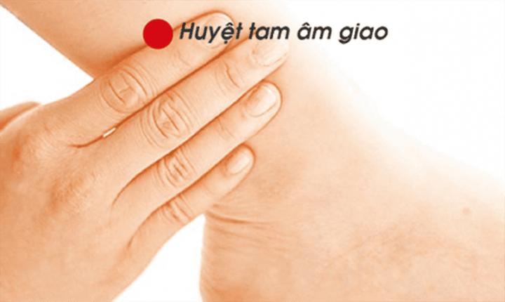 Phụ nữ ngoài 40, day huyệt này 10 phút mỗi ngày sẽ trẻ lâu, sống thọ- Ảnh 1.