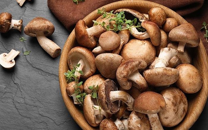 Đừng chỉ ăn táo! 5 thực phẩm này mới là 'quả bom vitamin' cho người U40-U60: Càng ăn càng khỏe, càng tươi trẻ!- Ảnh 5.
