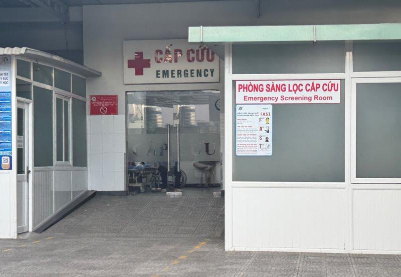 Cùng ăn bánh mì tại một xe bán dạo, hơn 30 người ở Lâm Đồng nhập viện- Ảnh 1.