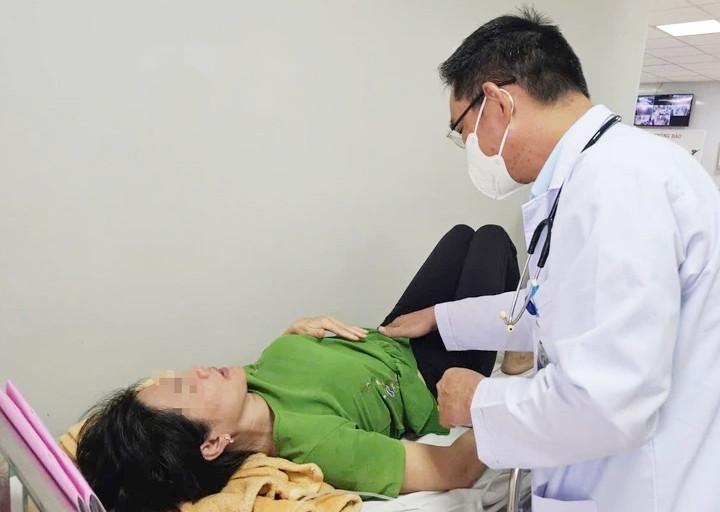 Hàng loạt người nhập viện sau ăn bánh mì, Bộ Y tế vào cuộc- Ảnh 1.
