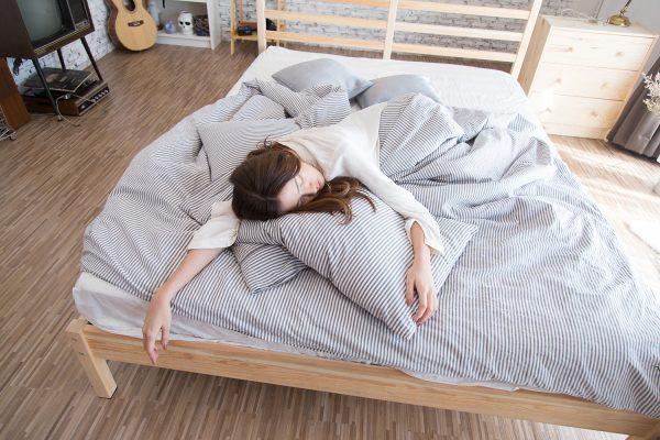 Ngày càng nhiều người tử vong vì tiểu đường, bác sĩ cảnh báo: 4 việc này hại chẳng kém ăn đồ ngọt, khiến đường huyết tăng vọt "không phanh"- Ảnh 2.