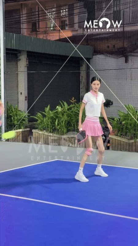 Mẫu Việt đẹp đến vô lý đang khiến dân tình hoang mang, ảnh quá khứ chỉ nặng 30kg?- Ảnh 6.