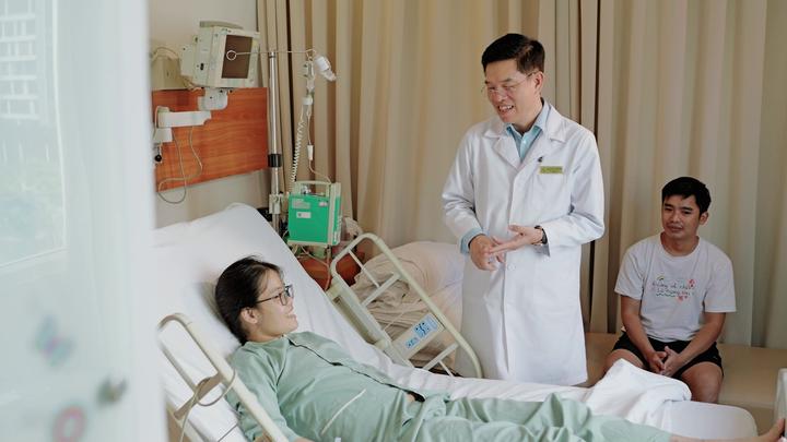 Phía sau cuộc đại phẫu cứu bé trai 15 tháng tuổi từ 'lá gan chia đôi' của người hiến chết não- Ảnh 8.