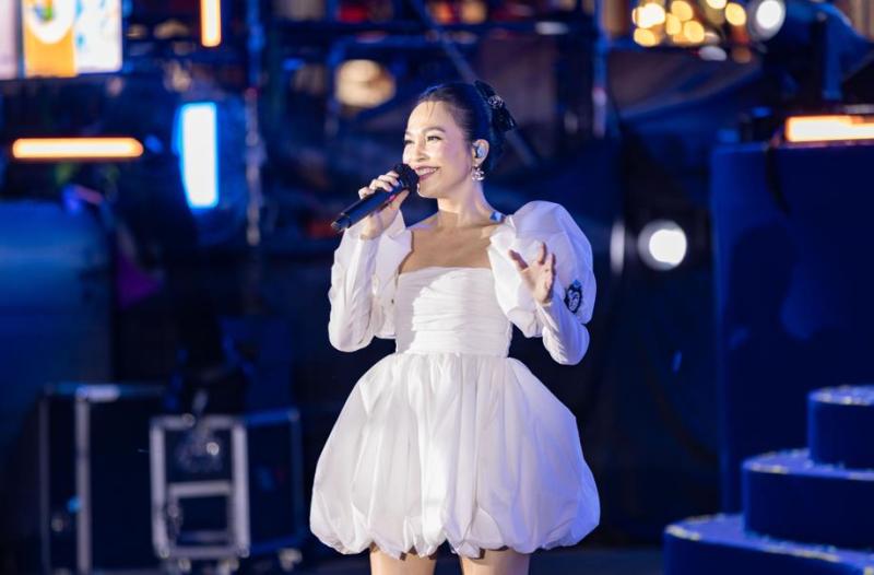 Hiền Thục, Phương Mỹ Chi, Bùi Công Nam “nuốt mic” cực cháy tại đêm nhạc thuộc chuỗi sự kiện “Vũ trụ dưỡng chất One Aptamil”- Ảnh 1.