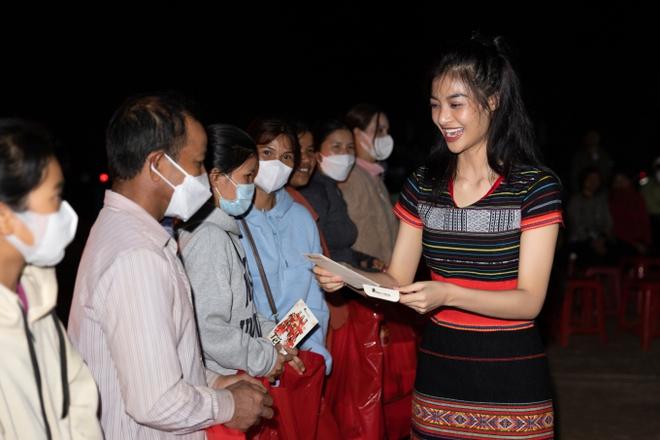 Á hậu nhà Sen Vàng bị quấy rối- Ảnh 3.