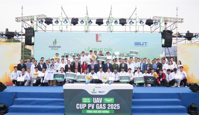 PV GAS đồng hành cùng “UAV CUP PV GAS 2025: Vùng trời quê hương”: Gieo mầm ước mơ, dựng nền kinh tế tầm thấp Việt Nam- Ảnh 3.