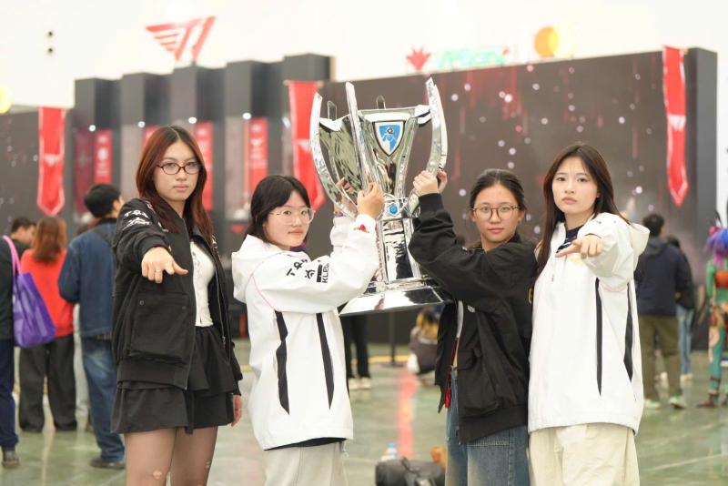 Nhiều đặc quyền chưa từng có cho fan T1 và Faker tại Việt Nam- Ảnh 4. Nhiều đặc quyền chưa từng có cho fan T1 và Faker tại Việt Nam- Ảnh 4.