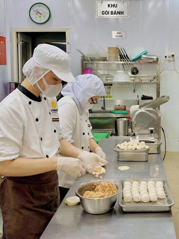 Thử ngay bánh bao Thượng Hải “nửa chiên nửa hấp” gây sốt ở Hà Nội và TP.HCM- Ảnh 3.