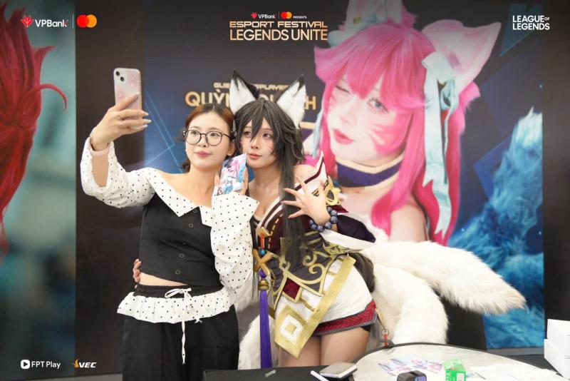 Điểm mặt dàn trai xinh gái đẹp gây sốt tại sự kiện VPBank presents eSport Festival: Legends Unite- Ảnh 7.