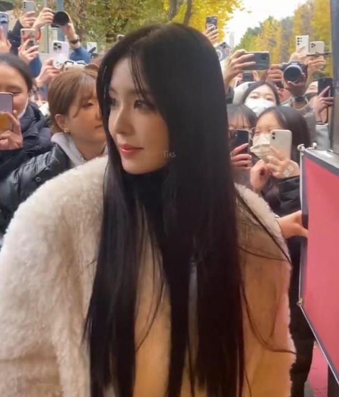 Khó tin nhất lúc này là làn da của Irene- Ảnh 9.
