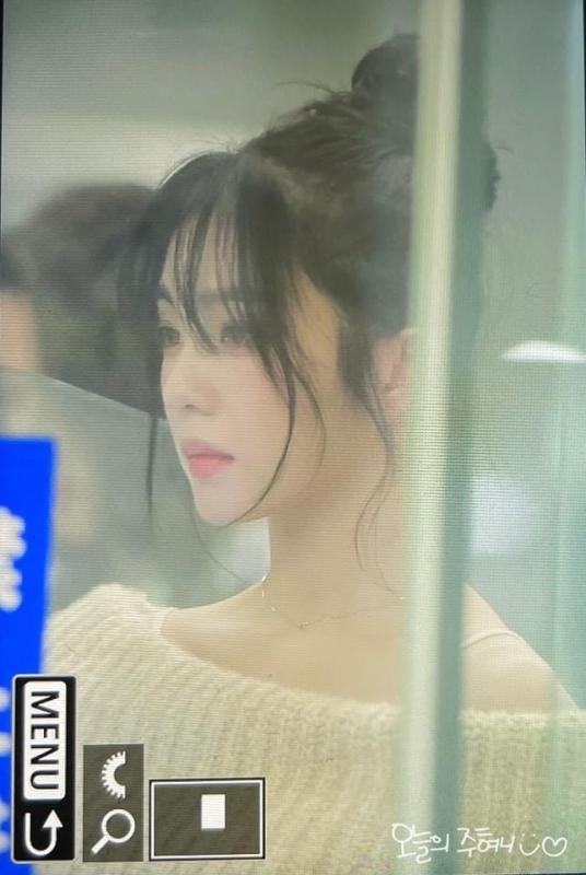 Khó tin nhất lúc này là làn da của Irene- Ảnh 8.