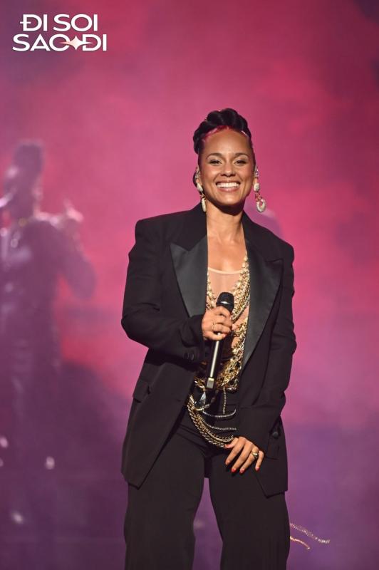 Phỏng vấn nóng siêu sao Alicia Keys: Việt Nam quá thú vị để trải nghiệm!- Ảnh 3.