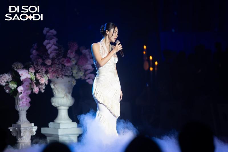 Ca sĩ mở màn hôn lễ bạc tỷ của Tiên Nguyễn và chồng gốc Dubai: Giọng ngọt như "mía lùi", hát tình ca quá hợp!- Ảnh 7.