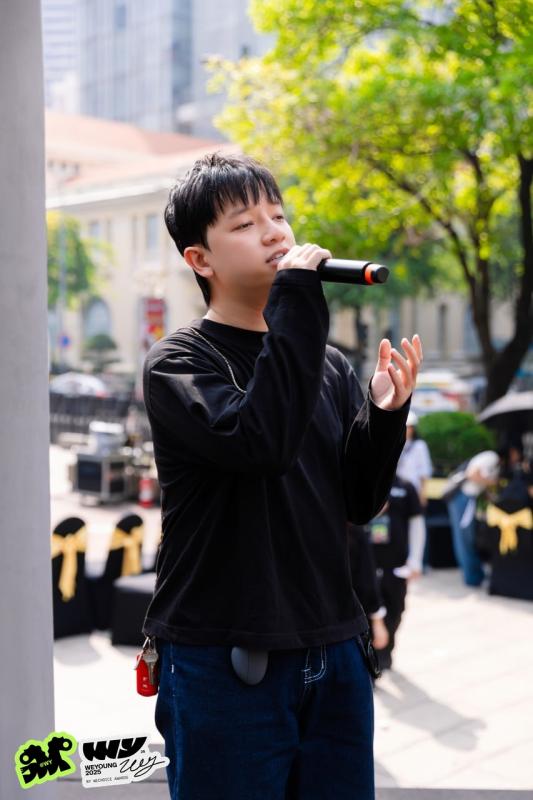 Tổng duyệt Gala WeYoung 2025: Bảo Anh khoe mặt mộc vẫn quá đỉnh, một ‘sít rịt” đủ khiến fan Ninh Dương Story đứng ngồi không yên- Ảnh 7.