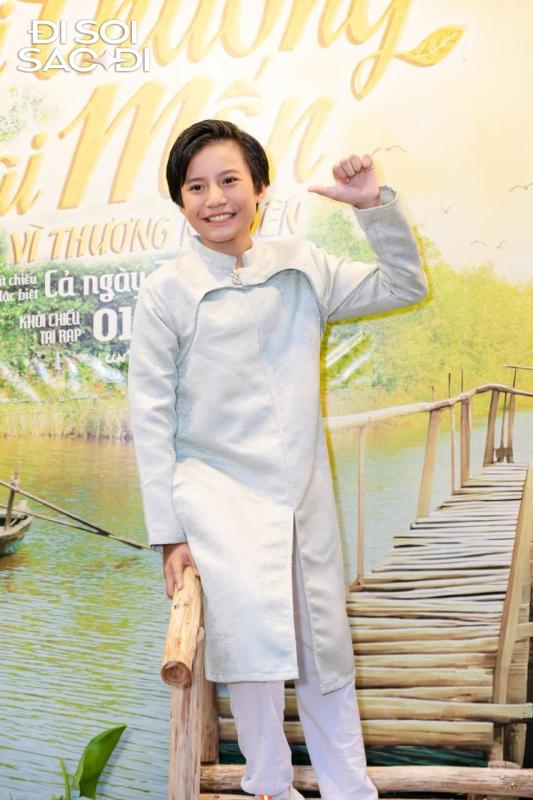 Cặp sao Việt công khai bồng bế nhau gây bão MXH: Nhà gái xinh như mộng, nhà trai lộ rõ vẻ si mê khó chối cãi- Ảnh 11.