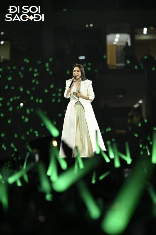 Vừa mở màn concert tại Mỹ Đình, Mỹ Tâm đã phải xin lỗi- Ảnh 4.