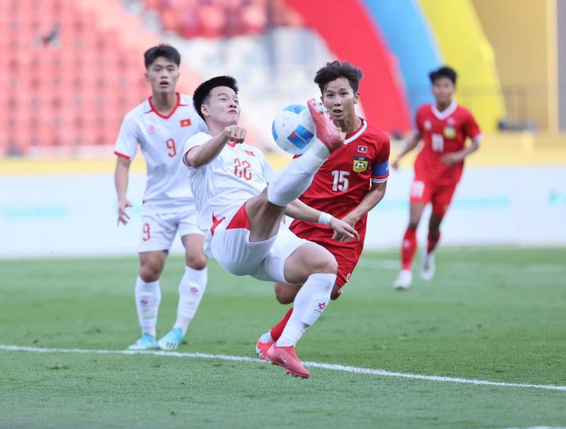 HLV Kim Sang-sik: “Bàn thua trước Lào khiến U22 Việt Nam bị tâm lý”- Ảnh 1.