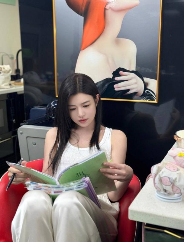 Tình trạng da khó tin của Trần Nghiên Hy- Ảnh 11.
