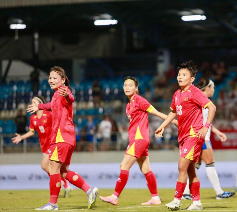 Phỏng vấn nóng trọng tài FIFA: "Trọng tài sai hoàn toàn khi không công nhận bàn thắng của Việt Nam"- Ảnh 2.