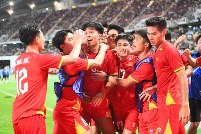 Bùng nổ cảm xúc SEA Games, ngắm trọn khoảnh khắc U22 Việt Nam thi đấu cực kiên cường trước Thái Lan- Ảnh 13.