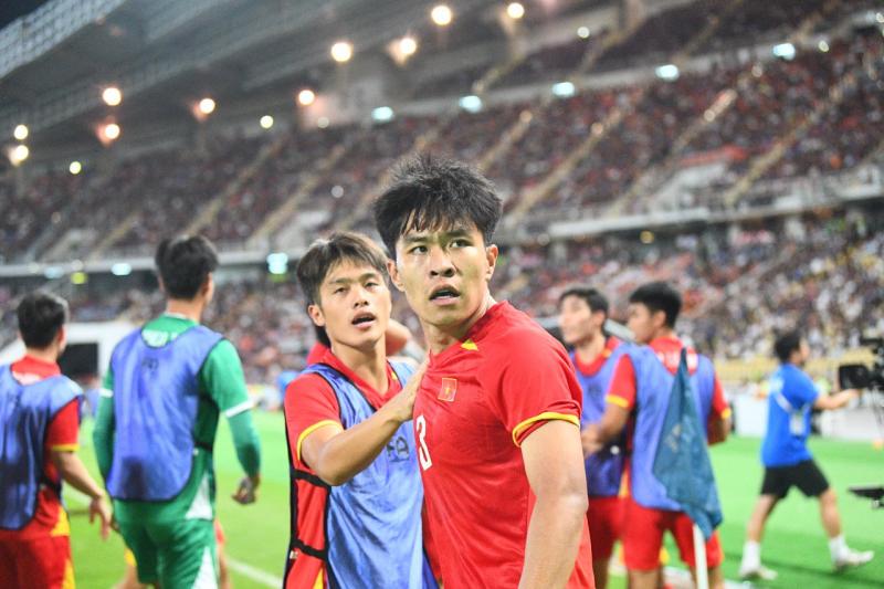 Bùng nổ cảm xúc SEA Games, ngắm trọn khoảnh khắc U22 Việt Nam thi đấu cực kiên cường trước Thái Lan- Ảnh 11.