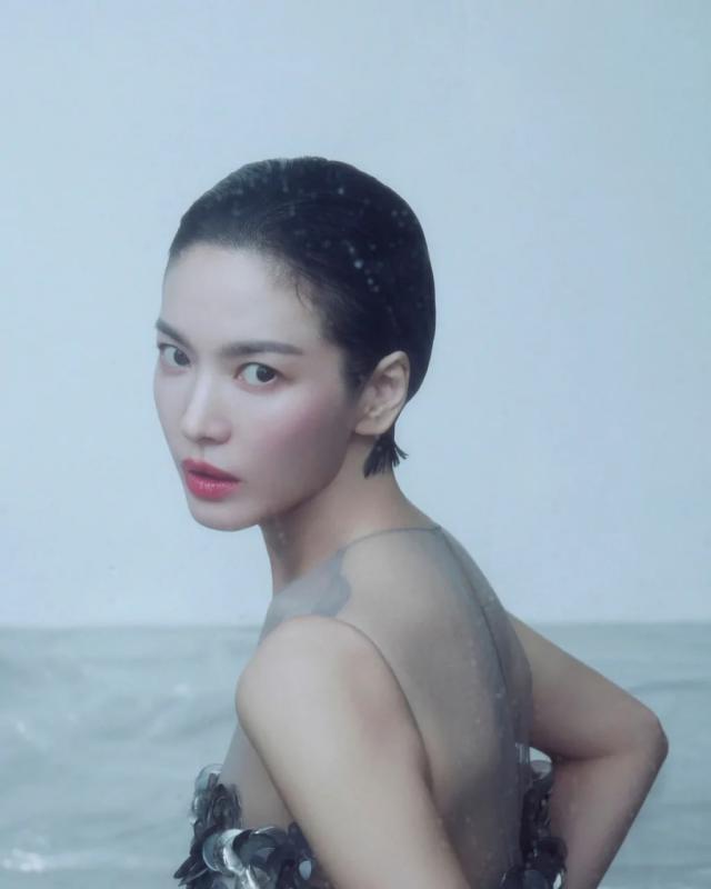 2025: Một năm quậy tới bến của Song Hye Kyo- Ảnh 9.