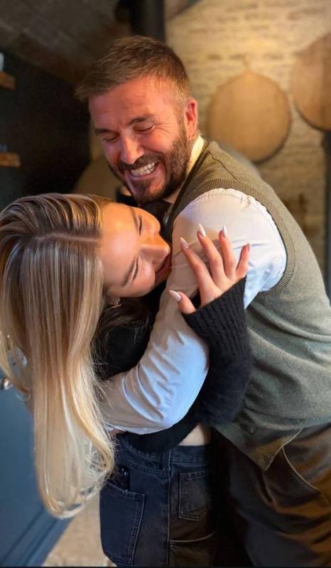 David Beckham ôm con gái cưng Harper thắm thiết- Ảnh 2.