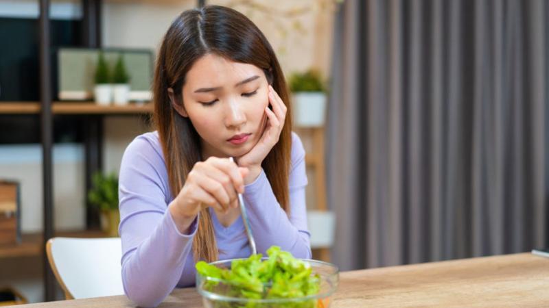 Ăn sạch đến mức không dám ăn cùng ai: Khi lối sống lành mạnh trở thành áp lực- Ảnh 1.