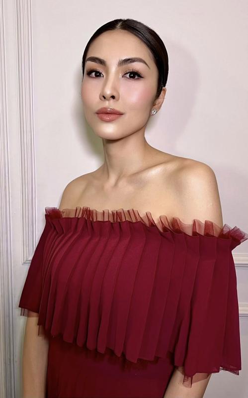 Đã tìm ra bộ đầm đỏ 