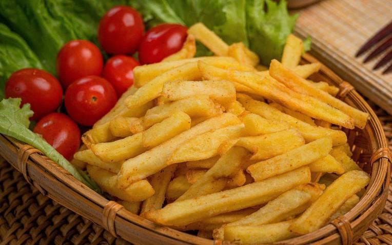 Ít ai ngờ khoai tây lại là “thực phẩm vàng” mùa đông: Tốt cho lá lách, giàu kali, có hàm lượng vitamin C gấp 10 lần táo- Ảnh 1.