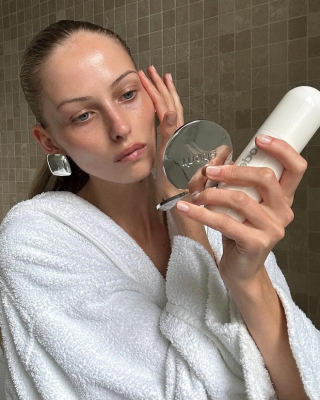 Thương hiệu beauty đột phá nhất 2025 phải là Rhode: 3 tuổi, 10 sản phẩm dẫn đến thương vụ tỷ đô- Ảnh 8.