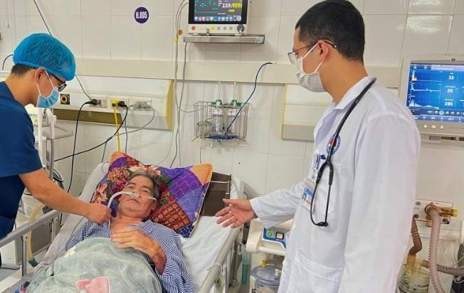 Thời tiết lạnh 'kích hoạt' virus hợp bào hô hấp gây bệnh nặng ở trẻ em, người già- Ảnh 3.