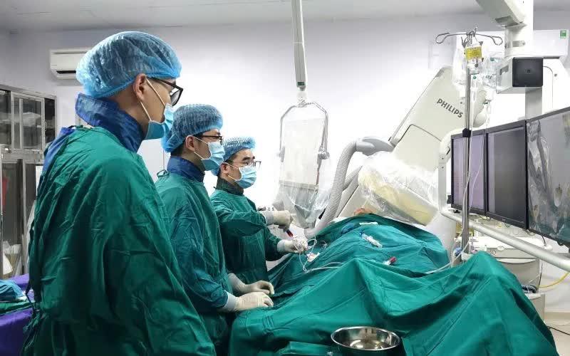 Cảnh báo nguy cơ nhồi máu cơ tim ở người trẻ do rối loạn mỡ máu- Ảnh 1.