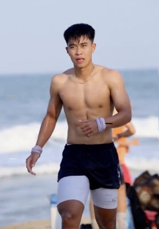 "Choáng nhẹ" với gần 100 video Phí Thanh Thảo đăng lại, đây là lý do hotgirl bắn súng "chốt" Lý Đức U22 Việt Nam?- Ảnh 7.