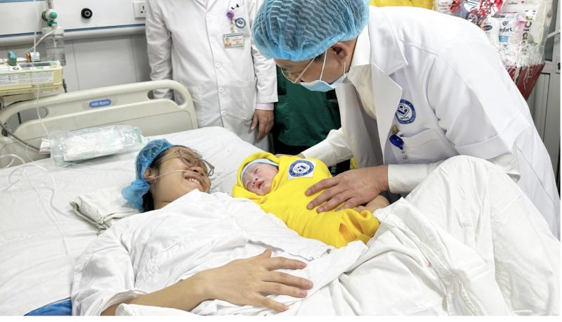 Mức sinh trung bình mỗi phụ nữ là 1,93 con- Ảnh 3.