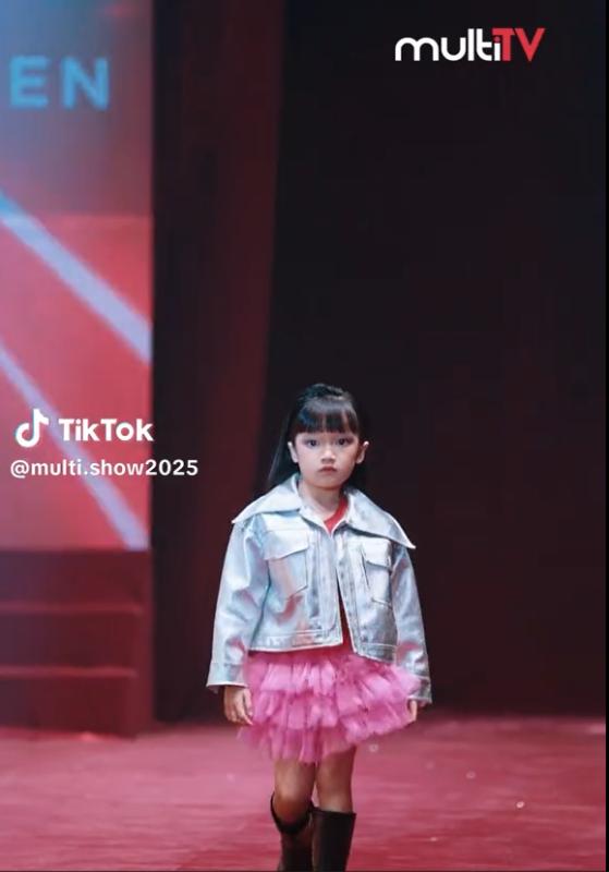 Mới 6 tuổi con gái Trường Giang - Nhã Phương đã 