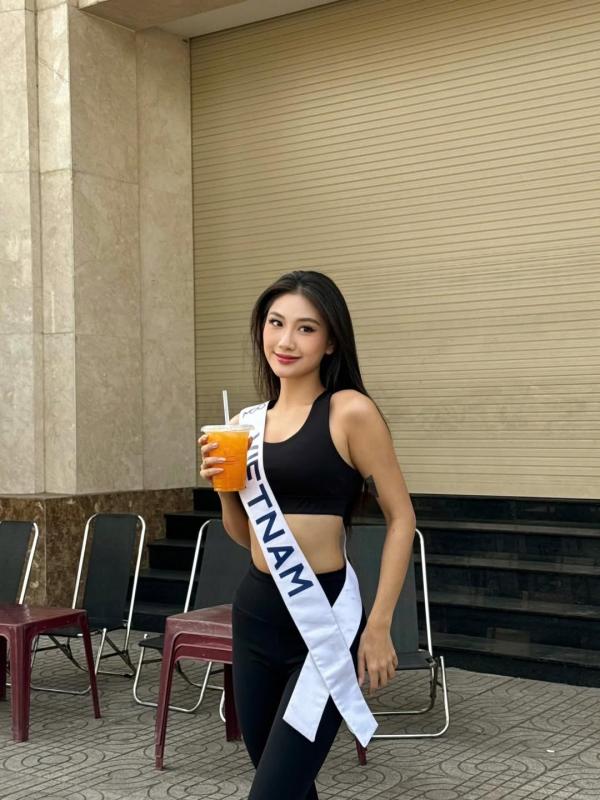 1 nàng hậu cứ để mặt mộc mới gây chú ý- Ảnh 7.