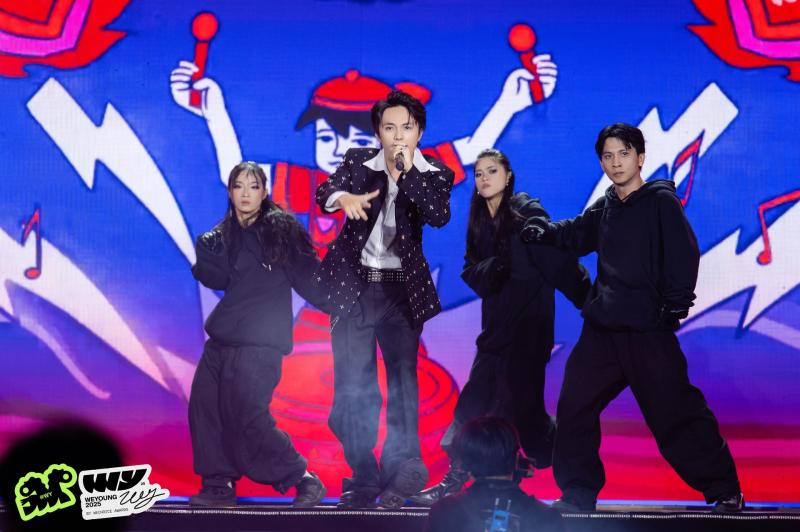 Rapper Nhật Hoàng: "Khoảnh khắc tôi biết mình đi đúng hướng là nhìn thấy ba mẹ ngồi dưới sân khấu"- Ảnh 7.